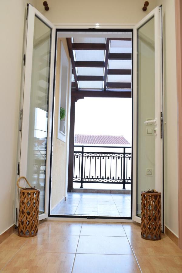 Alimar Apartment Argostoli  Bagian luar foto
